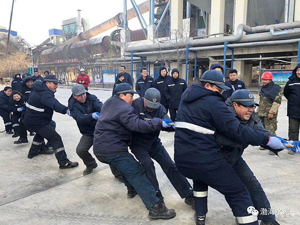 公司舉辦“愛我中華，慶祝新中國70周年”職工拔河、趣味運動聯誼賽——剪影